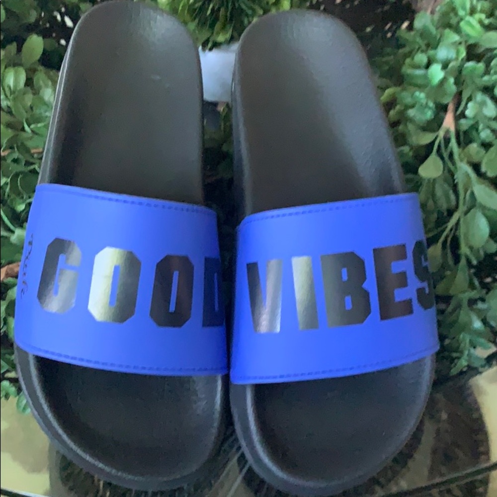 Victoria’s Secret PINK sandals.